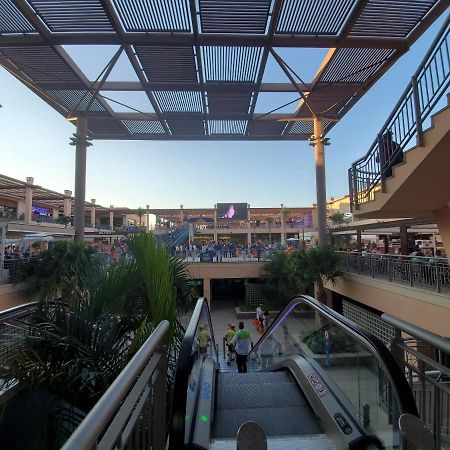 Appartement Proche Plage Avec Piscine En Centre Ville Torrevieja Bagian luar foto