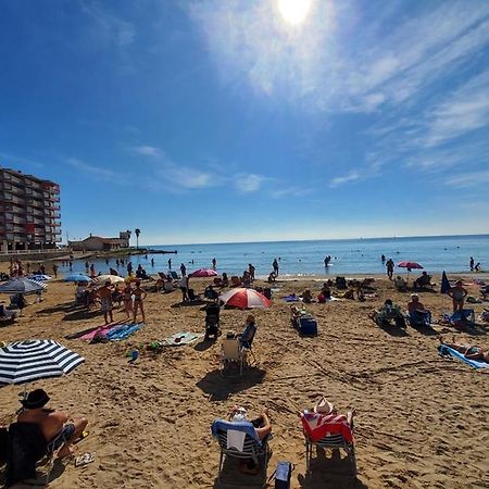 Appartement Proche Plage Avec Piscine En Centre Ville Torrevieja Bagian luar foto